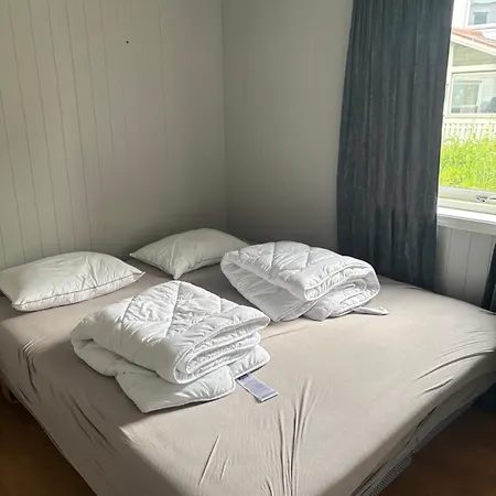 Kroken3 The * Gravdal (Vestvagoy)